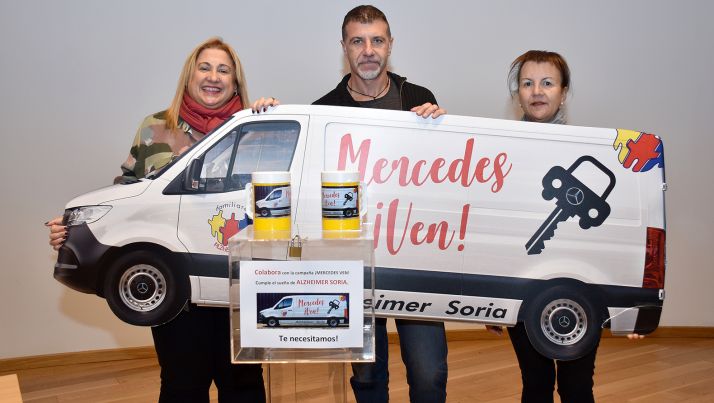 Yolanda de Gregorio (izda.), Antonio Gómez y Carmen José Ruiz este miércoles en la sede de la Delegación Territorial. /Jta. 