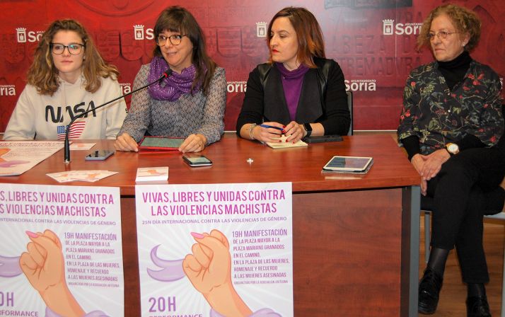 Sheila Inguaggiato (izda.), Gloria Gonzalo, Concha Redondo y Pilar de la Viña. /Ayto.