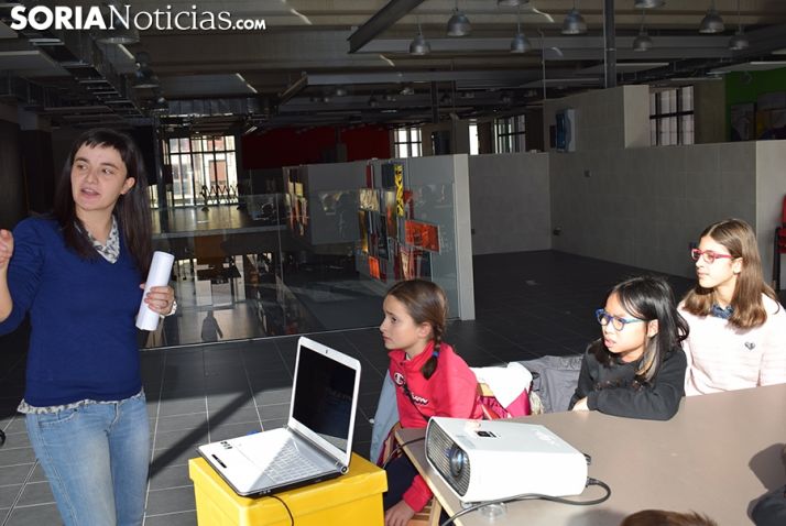 Medio centenar de chavales se acercan al mundo de las setas