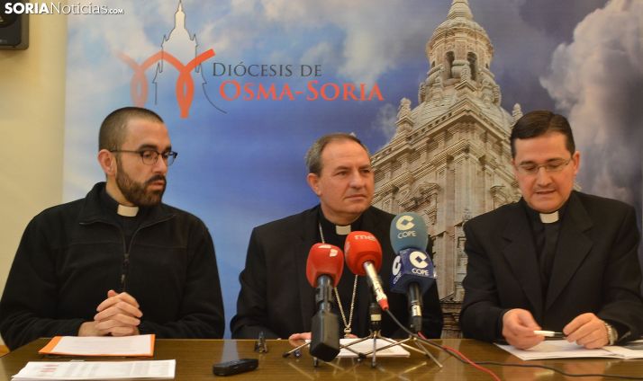 Martínez Varea (ctro.) flanqueado por Tejedor (izda.) y Rodríguez. /SN