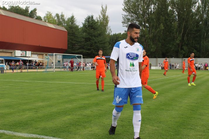 Suerte dispar para los sorianos en tercera. El Numancia B gana pero el Almazán pierde