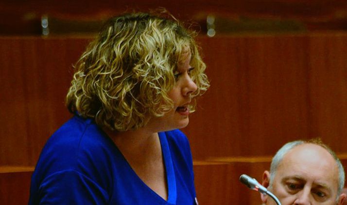 La aforada olvegueña en su intervención hoy en las Cortes regionales. 
