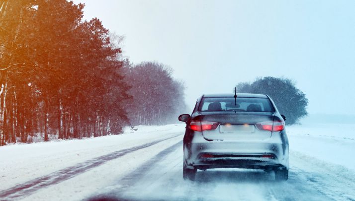 Recomiendan extremar la vigilancia de los neumáticos en invierno