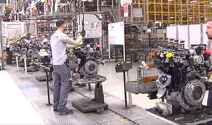 La Junta financia con 530.000 € prácticas no laborales en Renault para titulados en paro a través de la UVa