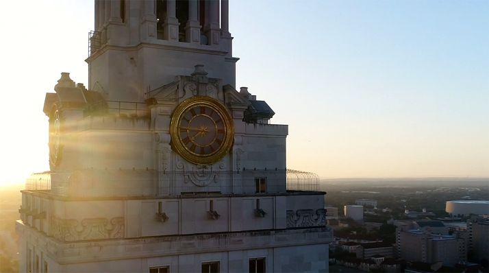 Una imagen del edificio más emblemático de la Universidad de Texas, en la ciudad de Austin.