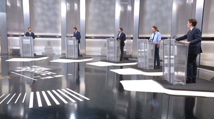 Un frame del debate. 