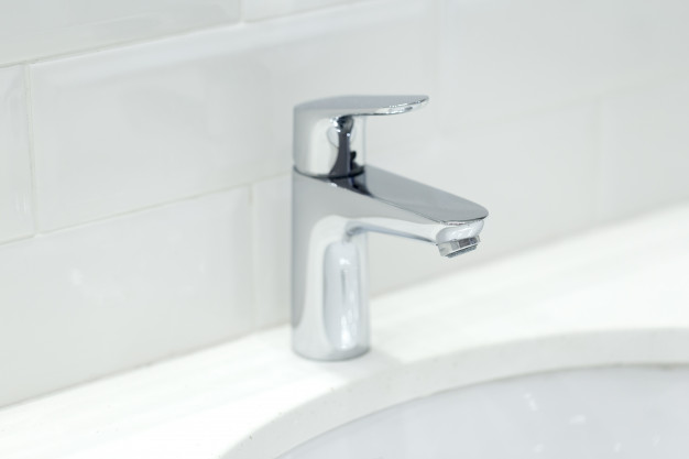 Grifo sin agua. Imagen de archivo