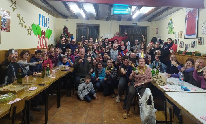 Concurrida Nochevieja adelantada en Ventosa. 