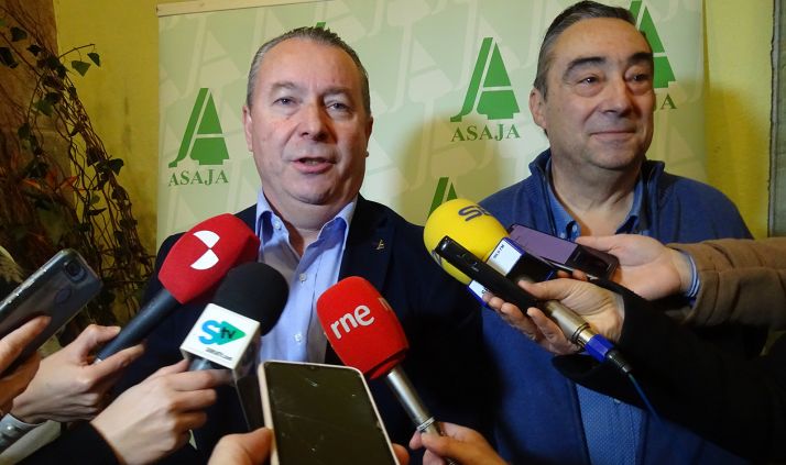 Donaciano Dujo (izda.) y Carmelo Gómez este jueves. /SN