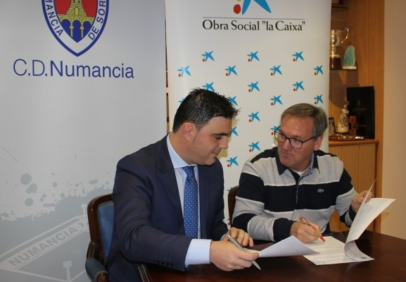 La Caixa y el CD Numancia reafirman su compromiso con el fútbol formativo rojillo