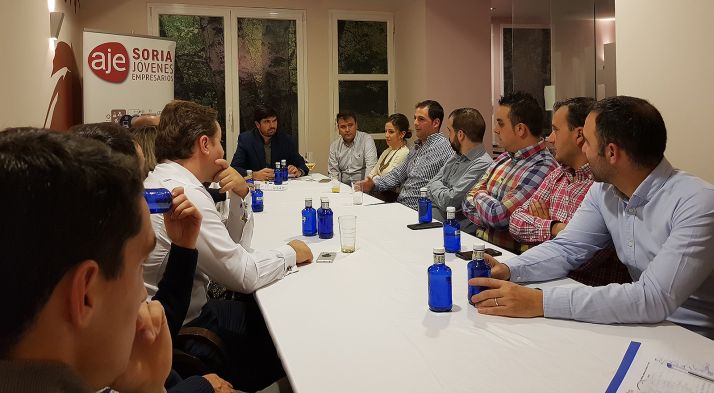 Imagen de la junta directiva de la agrupación. 