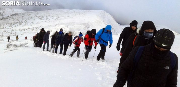 Se regulan los accesos con motivo de la colocación del Belén en Urbión