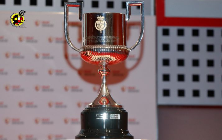 En la lotería de los penaltis, el Ceuta echa de la Copa al Numancia