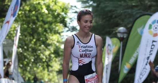 La deportista Marina Muñoz refuerza al Triatlón Soriano