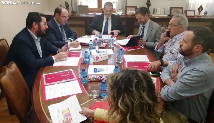 Una sesión plenaria de la Cámara de Comercio. /SN