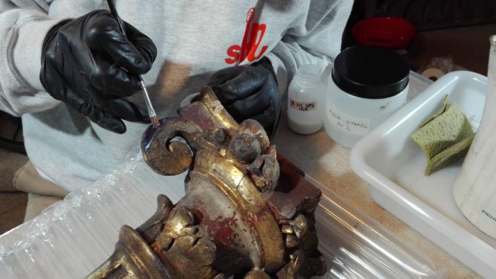 La restauración del retablo de la Epifanía de Berruguete en la iglesia de Santiago de Valladolid, en marcha 