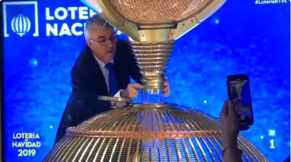 ¿Tongo en el sorteo de la Loteria de Navidad? El vídeo que levanta todas las suspicacias 