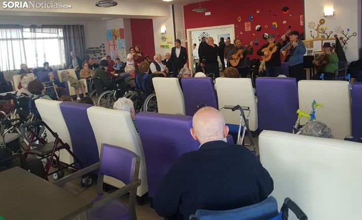 Una de las imágenes del concierto del grupo maño. /SN