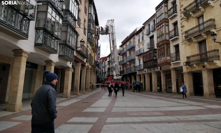 Una imagen de la intervención este lunes. /SN