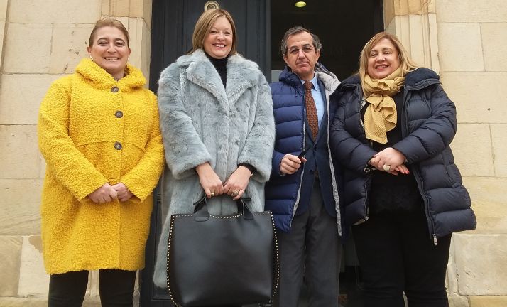 María José Jiménez, (izda.), Irene Cortés, Alberto Caballero y Yolanda de Gregorio este jueves a las puertas del Palacio Provincial. /Dip