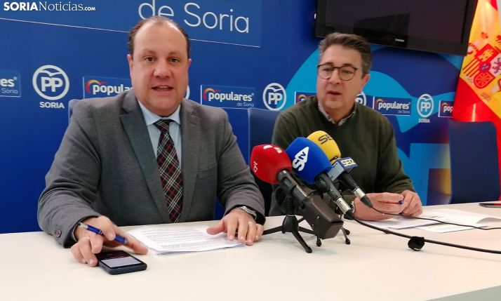 Pedro Antonio Heras (izda.) y Jesús Ángel Peregrina este viernes en rueda informativa. /SN