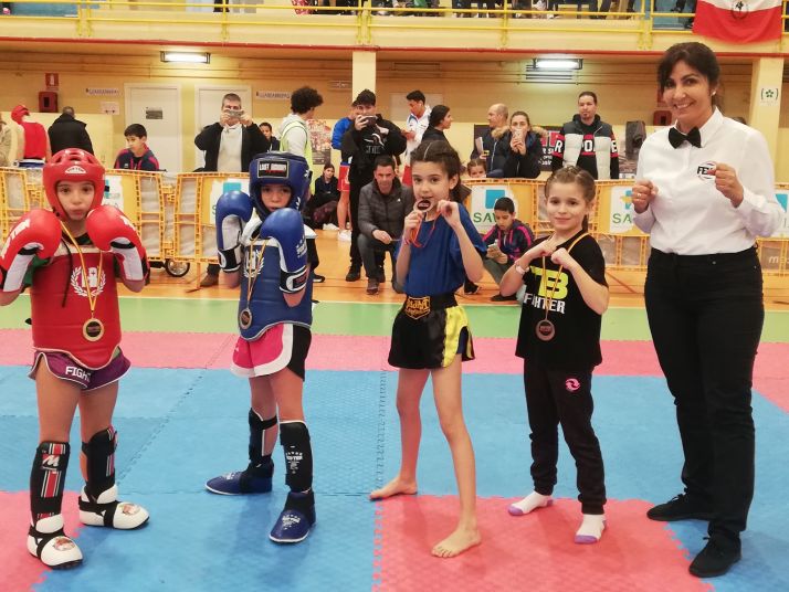 Los benjamines del club kickboxing Soria logran 4 platas en tierras manchegas