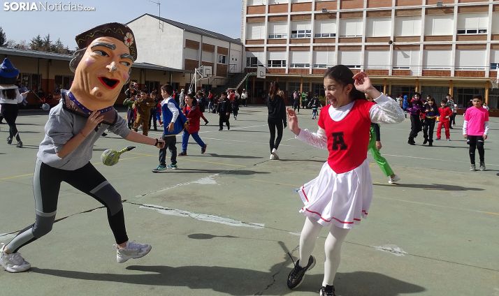 Una imagen del ambiente en el colegio este viernes. /SN