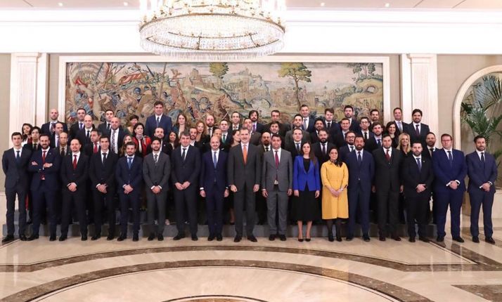 Imagen de la audiencia con el monarca, con presencia soriana (arriba dcha.). /CR