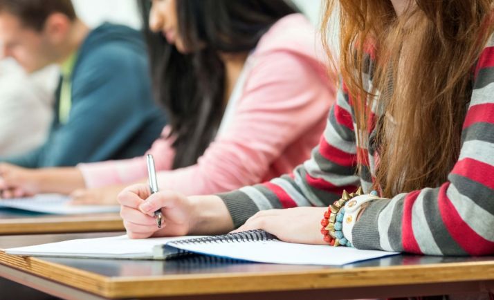 La Coordinadora Estudiantil de CyL denuncia la devolución de casi 5.000 becas