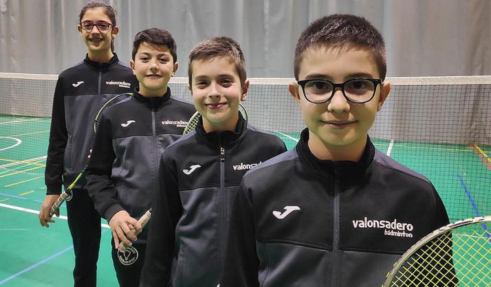 Las jóvenes figuras del Valonsadero Bádminton. /CVB