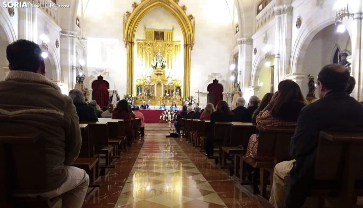 La presentación de una renovada biografía de la Madre Ágreda congrega a más de 200 personas en Madrid