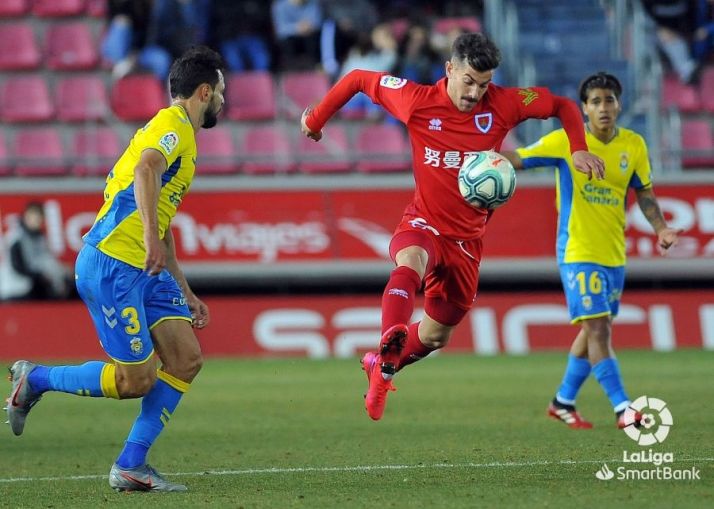 El Numancia salva un punto en casa tras un sufrido encuentro ante Las Palmas (1-1)