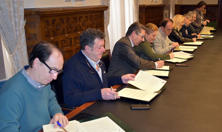 Rubricados los convenios para Crecemos y para financiar centros de Educación infantil 