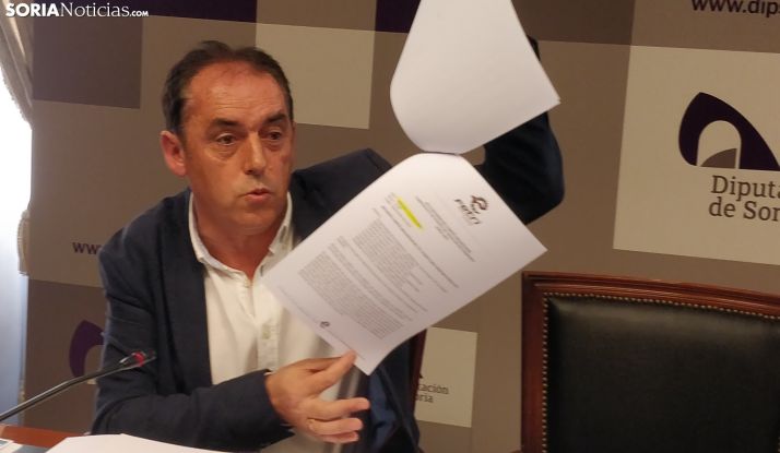 Serrano exhibe la patética acta de la negociación del Europeo de Triatlón