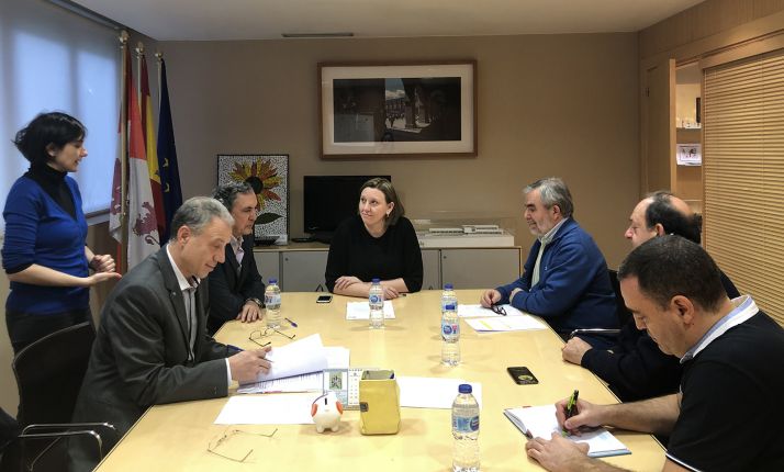 Imagen de la reunión mantenida con la Federación de Asociaciones de Personas Sordas de Castilla y León (FAPSCL). /Jta.