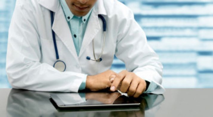 IU denuncia que se estudian ERTES en hospitales privados de CyL