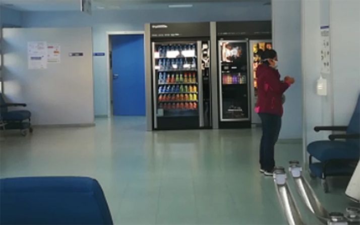 Sala de espera de Urgencias este mediodía de sábado. /SN
