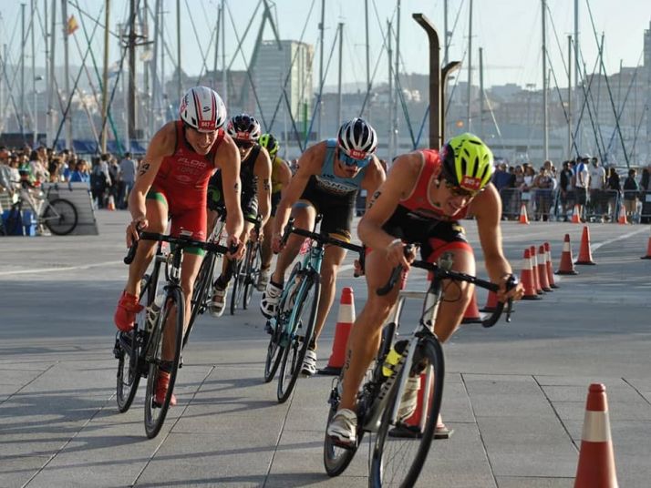 La Federación de Triatlón de Castilla y León convoca a los jóvenes a su campus de verano 