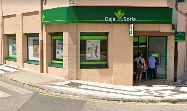 Una de las sucursales de la Caja Rural de Soria en la ciudad. /GM