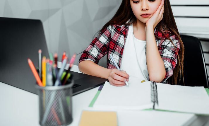 El Ayuntamiento de San Esteban ayuda con los deberes a los escolares