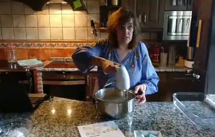 Imagen de una de las retransmisiones en directo del perfil sanleonardino en Facebook.  