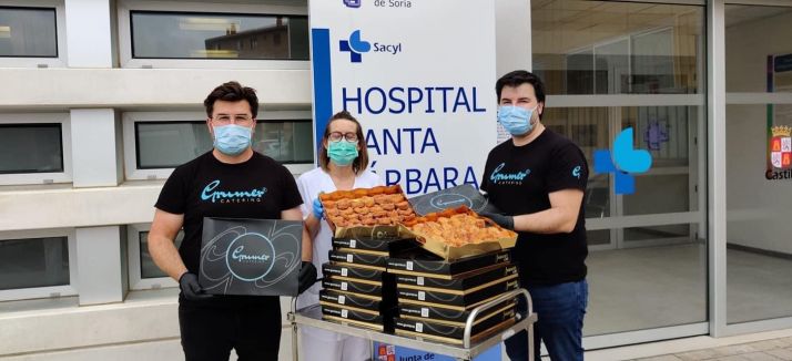Grumer reparte 1.300 torrijas a los sanitarios y fuerzas de seguridad