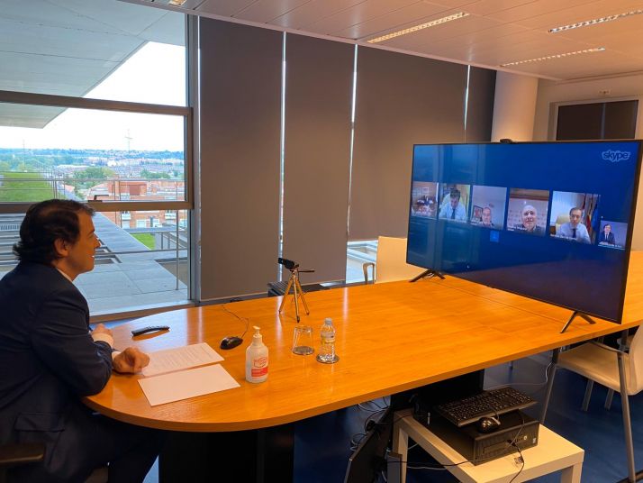 Mañueco defiende el papel del Diálogo Social en la nueva fase de planificación de la crisis del Covid-19