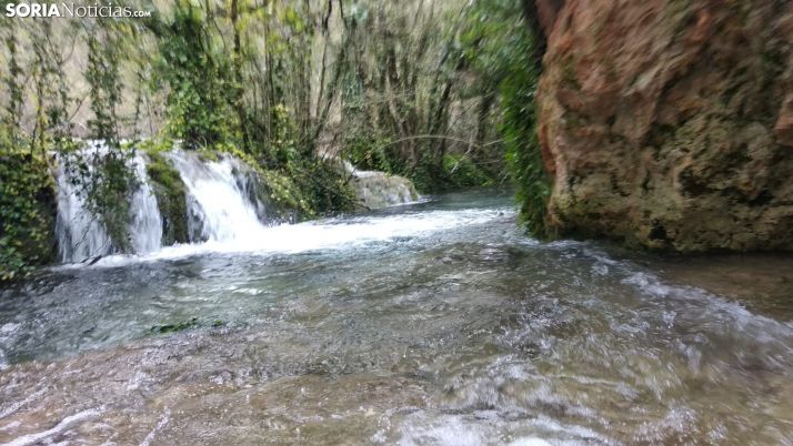 Espectaculares imágenes de la cascada de La Toba