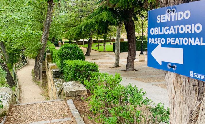 El Ayuntamiento señaliza los circuitos naturales más concurridos y recuerda los sentidos obligatorios