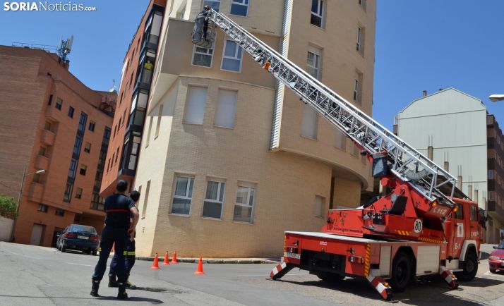 Una imagen de la actuación de los bomberos en la capital. /SN