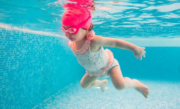 Sanidad publica un protocolo para la preparación de las piscinas frente al virus