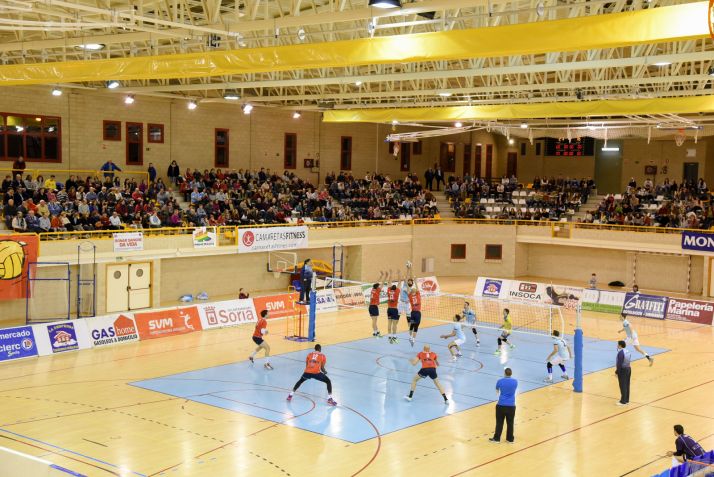 La Superliga acuerda aumentar hasta 14 el número de equipos