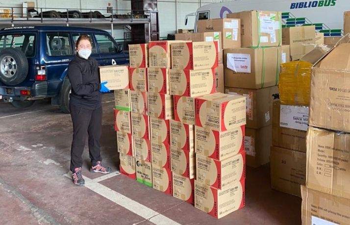 Diputación compra 30.000 unidades de guantes para dotar a sus residencias