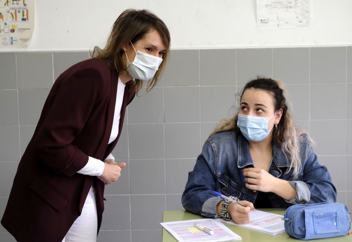 Los alumnos de la región vuelven al instituto a preparar la EBAU